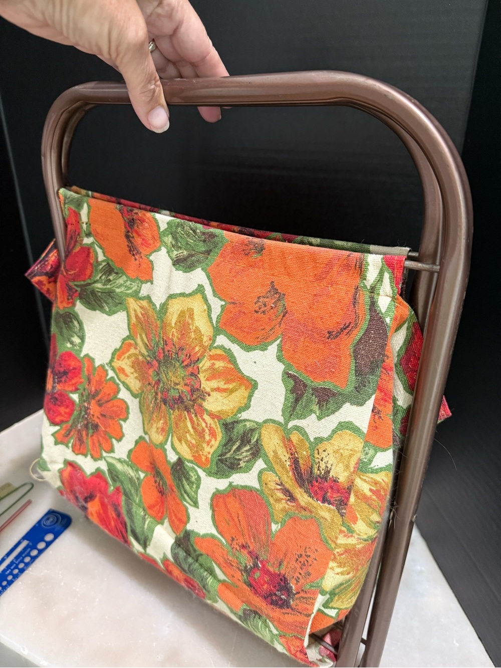 Vintage Floral Quilted Folding Knitting Basket with Accessories - Picture 6 of 7